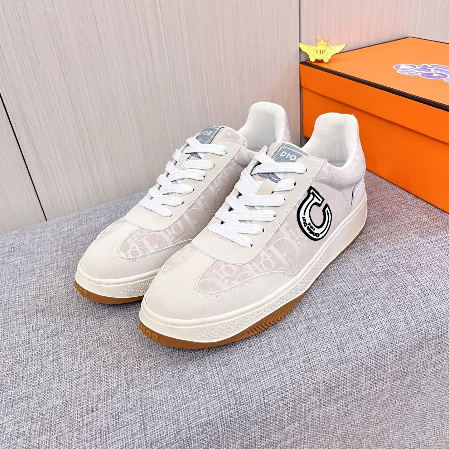 🚘🚘Factory batch 400💰[Dior]🔥Men's high-end brand of shoes official website 1:1 latest masterpiece: the upper is made of first-layer cowhide imported from Italy with a comfortable and breathable lining➕original non-slip and wear-resistant outsole🔥, making walking more convenient and comfortable! An exclusive new model, a stunning work, a beautiful 1:1 replica [color] compared to the official quality! Create a fashionable personality to set off your uniqueness! A must-have for trendy men! Classic🔥Size: 38-44 Color: 🔥Multiple colors available🔥.